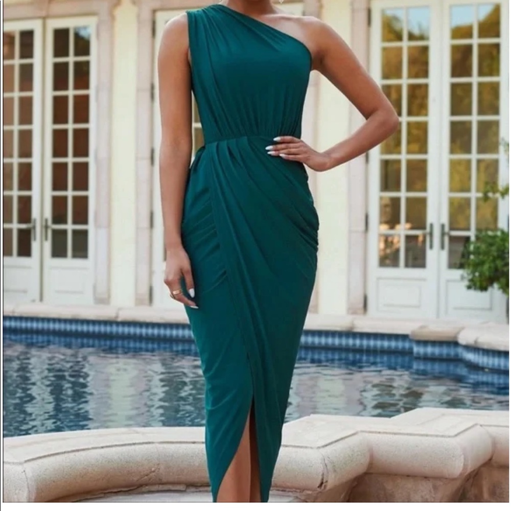 Club L London: Deep Green Ruched Front One Shoulder Midi Dress